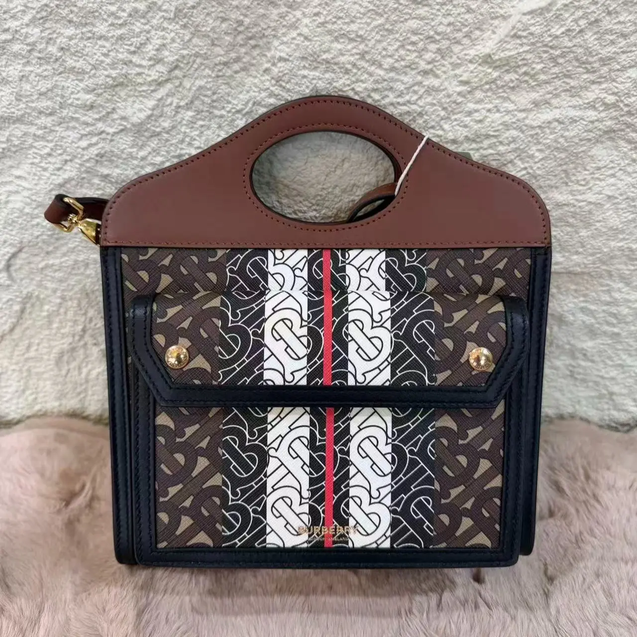 Pre-owned BURBERRY leather Shoulder Bags bag