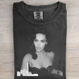 Megan Fox Graphic Tee, Vintage Y2K Aesthetic Shirt, Retro 2000s Glam Portrait T-Shirt, Hot Girl Streetwear Tee, Comfort Colors Unisex Tee, Gift for Men, Gift for Women, Crew Neck T-shirt, Trending T-shirt