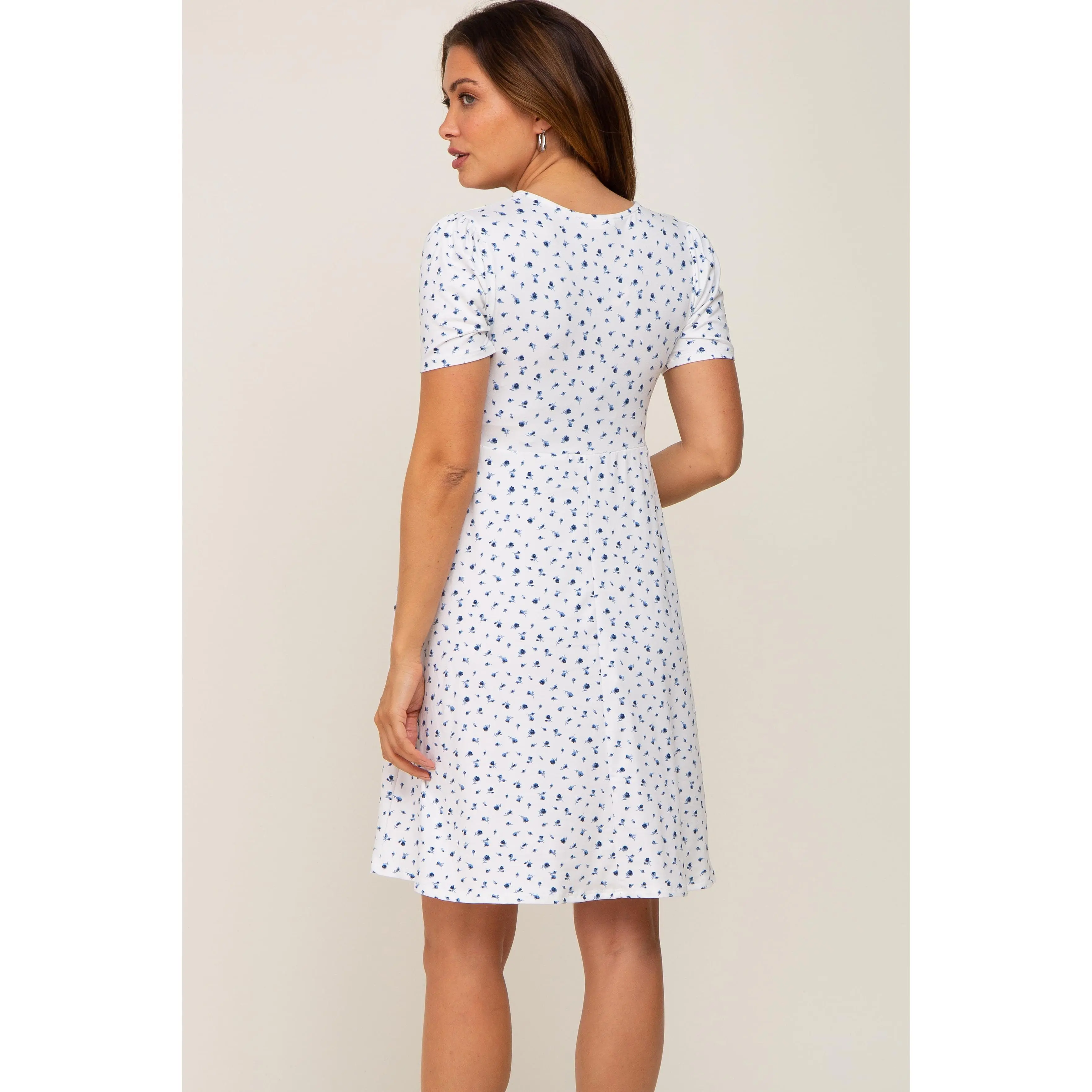 Ivory Floral Smocked Short Sleeve Maternity Dress - TikTok Shop Ivory Floral Smocked Short Sleeve Maternity Dress - TikTok Shop
