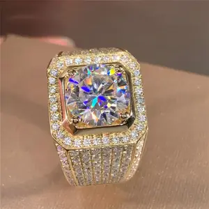 A stylish men's ring, business-style with Cubic Zirconia stones, suitable as a gift for Valentine's Day, dating, parties, weddings, engagements, birthdays for husbands, anniversaries, New Year's gifts, and for all seasons.