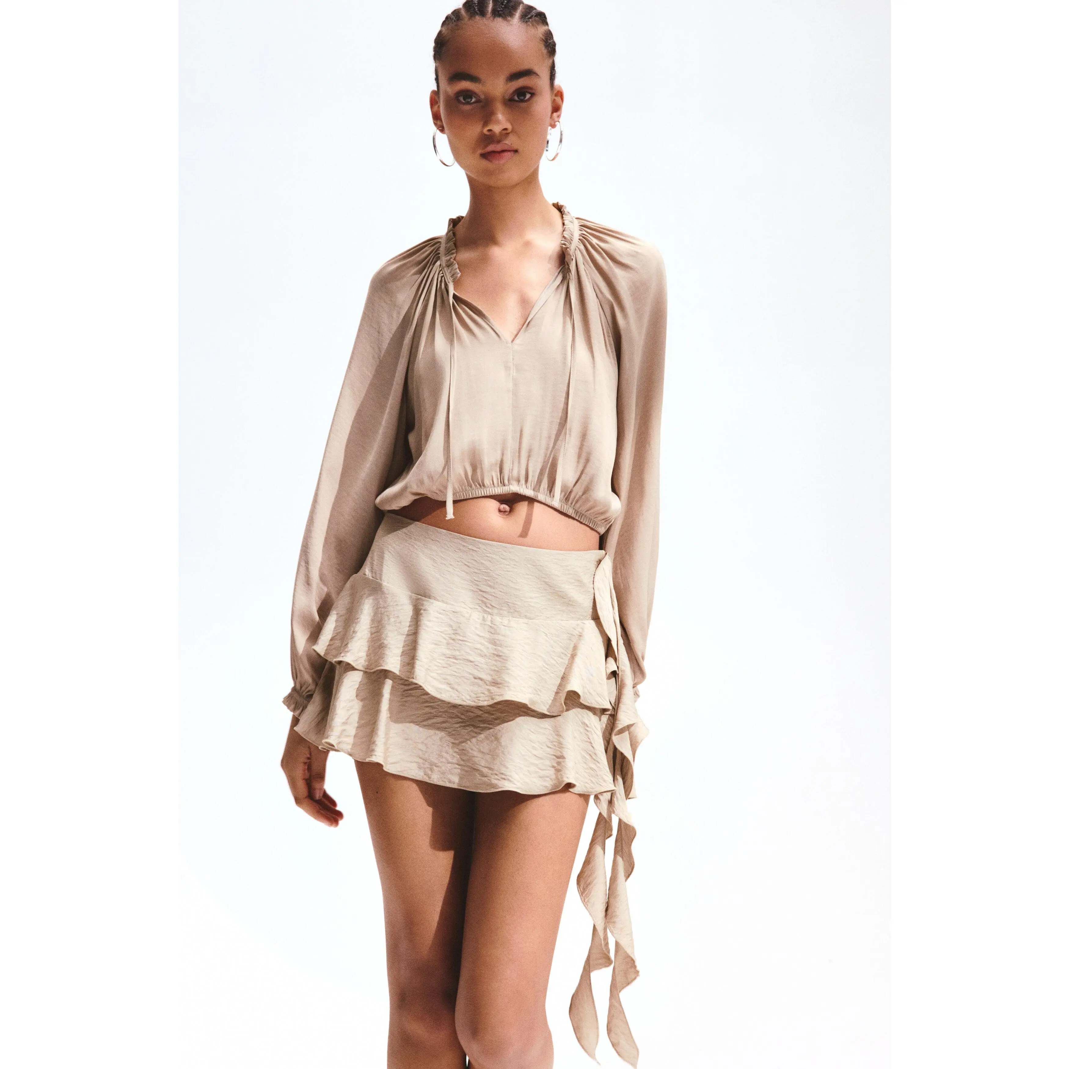 H&M Balloon-sleeved blouse