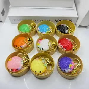 Cute Steamed Bun Quicksand Keychain, Kawaii Bao Key Ring with Bell, Acrylic Liquid Floating Glitter Keychain Pendant, Dim Sum Bag Charm with Mini Bamboo Steamer Case for Food Lovers #FFM
