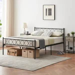 Stylish and Durable Metal Platform Bed Frame with Heart-Shaped Design, Available in Queen and Twin Sizes, Featuring a Heavy-Duty Construction with Under Bed Storage, Easy Assembly, and No Box Spring Needed, in a Sleek Black Finish Iron