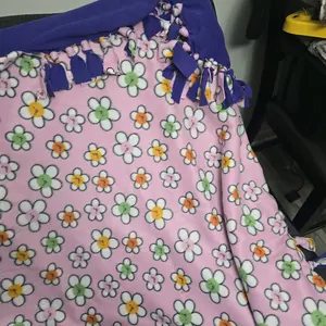 hand tied smiley flower blanket