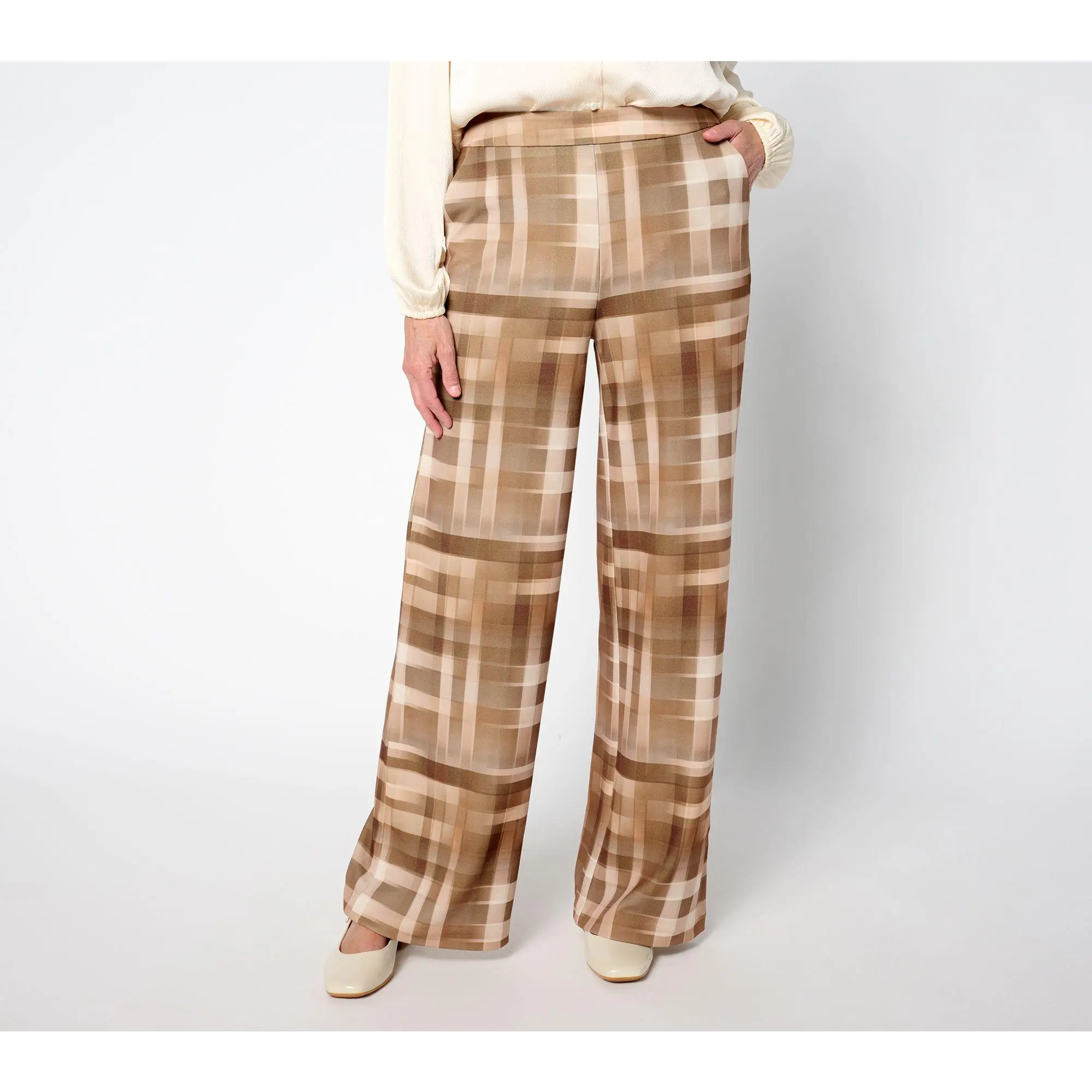 Isaac Mizrahi Live! Regular Printed Scuba Crepe Wide Leg Pants Isaac Mizrahi Live! Regular Printed Scuba Crepe Wide Leg Pants
