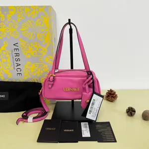Pre-owned VERSACE Leather Shoulder Bags 7.8'' R2299 Shoulder Bag C18674080581 0604 T5 Qiqi