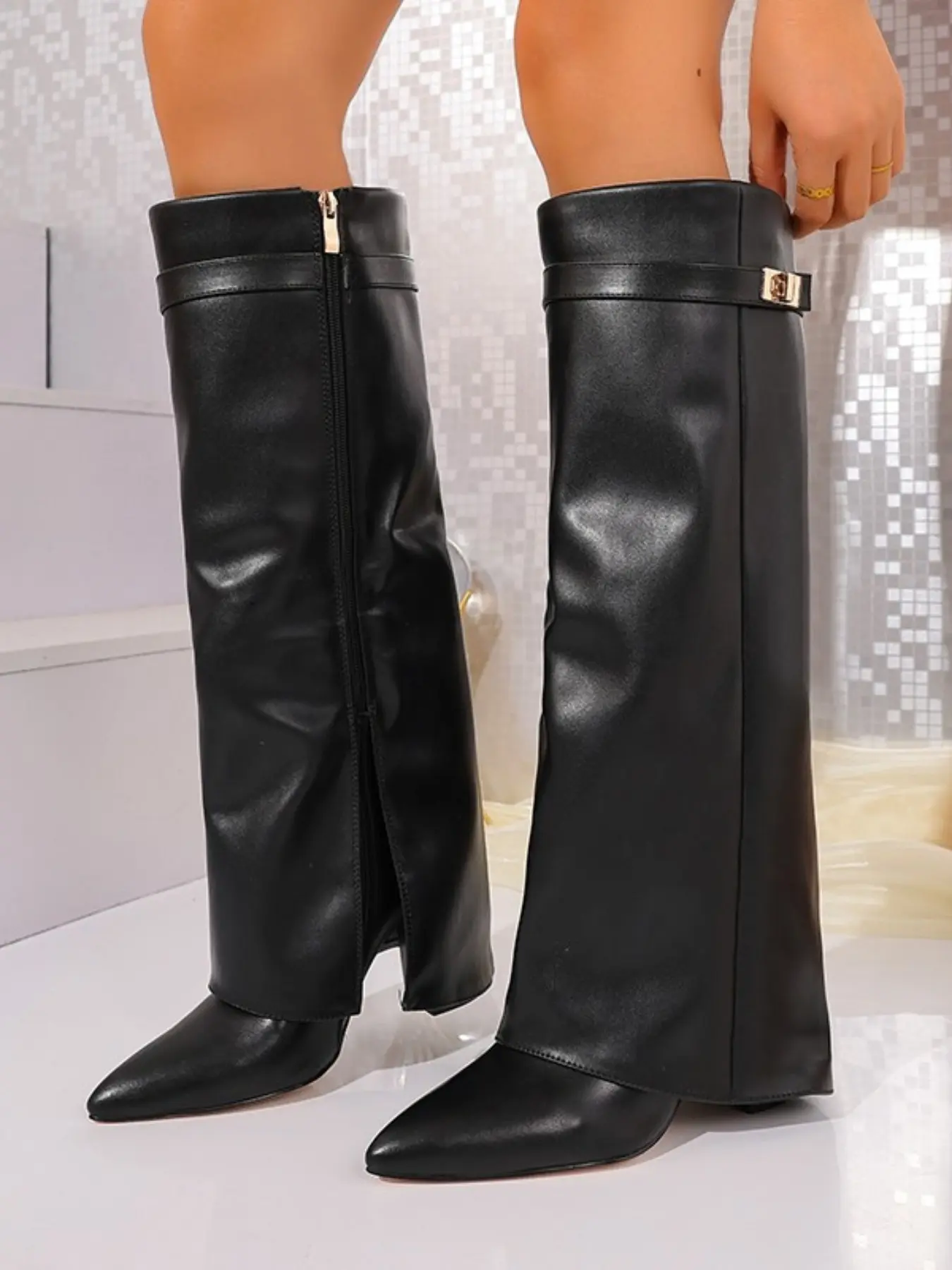 Women's Leather Foldover Shark Classic Buckle High Top Boots,Elegant Boots, All Match Boots,Fashionable Design for Trendy Women,Durable Comfortable Shoes