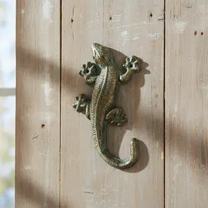 Gecko Wall Hook, Green and Gold Cast Iron for Keys, Towels or Hats