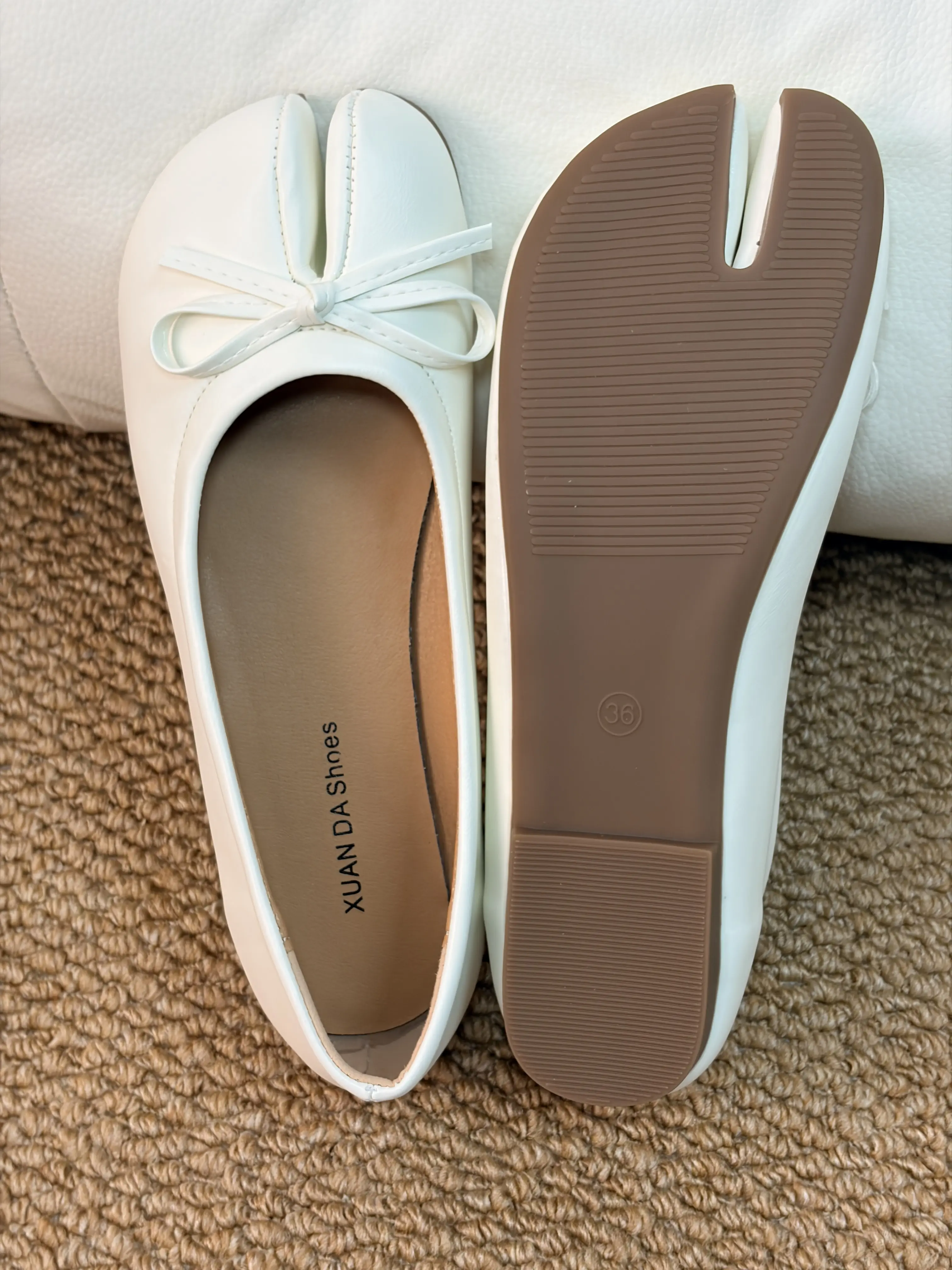 Women's Classic Tabi Split-Toe Ballet Flats - Soft Leather Slip-On Tabis Shoes, Breathable, Durable, Elastic, Elastic Sole Footwear for Casual Daily Wear, Party Gathering