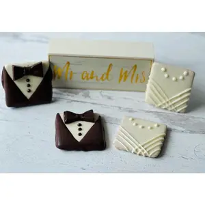 Bride & Groom Chocolate Covered Graham Crackers (Set of 12)