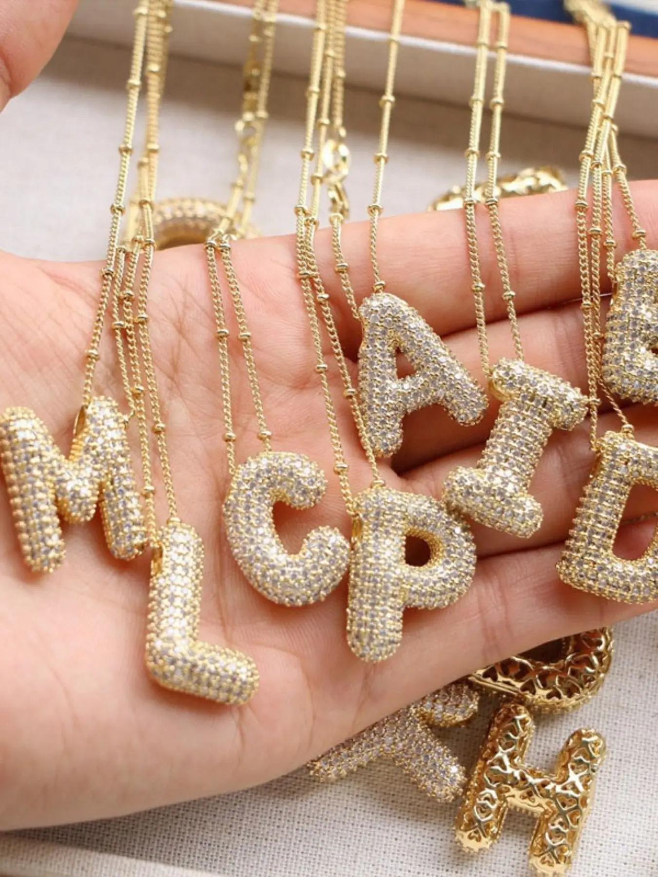 Rhinestone Letter Pendant Necklace, Initial Letter Necklace, Fashion Jewelry for Party, Daily Clothing Decor, Trendy All-match & Exquisite Jewelry for Birthday Gift, Fashion Jewelry Accessories, Dainty Initial Necklaces, Alphabet Necklace