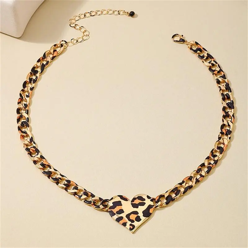 Women's Leopard Print Heart Pendant Necklace - Vintage Adjustable Chain Statement Necklaces, Trendy Y2K Aesthetic Jewelry for Party, Gift