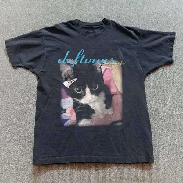 Vintage style Deftones T-shirt Unisex