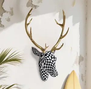 Modern Mosaic Deer Head Wall Hanging Unique Artistry Space-Saving Design for Living Room Entrance Office Cabin Interior Design Lightweight Christmas Ornament Hangable