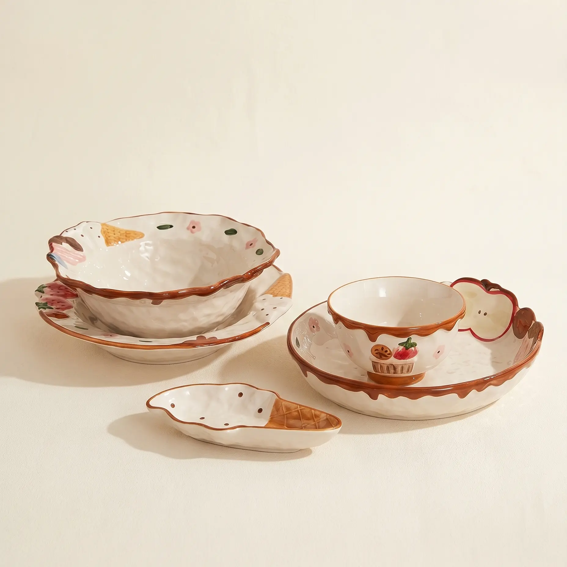 5-Piece Embossed Strawberry Ceramic Tableware Set, Kitchen Dinnerware with Bowls and Plates