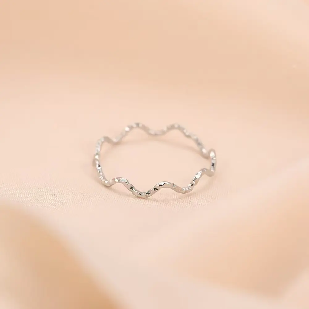 [NB] Women's 925 Sterling Silver Plated 1mm Ultra-Thin Wavy Twist Band - Hammered Diamond-Cut, Stackable Dainty Minimalist Pinkie Knuckle Midi Ring, Hypoallergenic Non-Tarnish Fashion Jewelry, Ideal for Daily Wear, Twist Stackable