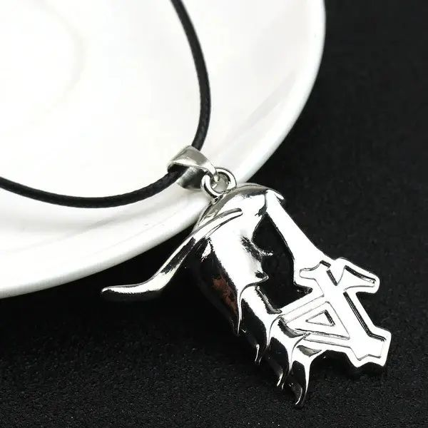 Anime Bleach Ulquiorra Cifer Necklace - Bleach Inspired Pendant - Unique Design for Various Occasions