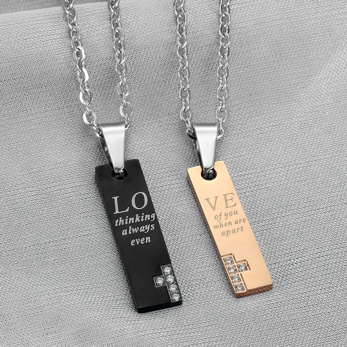 Couples Necklace with Personalized Initials, Stainless Steel Interlocking Rings Pendant with Zircon Accent, Unisex Chain Jewelry Gift, Letter, Chain Jewelry Necklaces, Pair, Creative Fashion Jewelry Gift