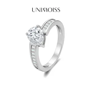 UniMoiss Moissanite 1.25ct Starlight Path Pear Ring Silver-Plated Wedding Engagement Anniversary Valentine's Day Birthday Gift Daily Wear Jewelry
