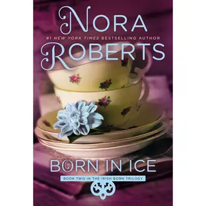 USED Book - Born in Ice by Roberts, Nora (Paperback) - english