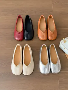 Retro Split Toe Ballet Flats, Comfy Slip-On Loafers, Breathable Soft Shoes That Elevate Your Daily & Office Outfits