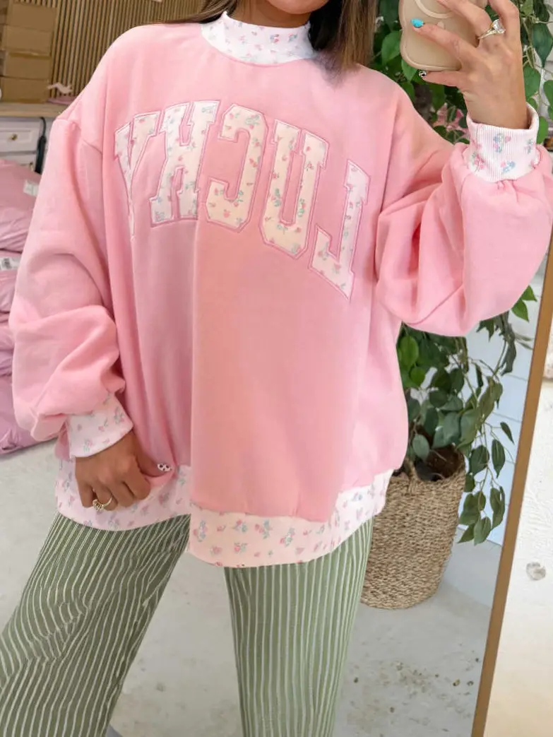 Women’s Floral Patch Embroidered Sweatshirt, High Neck Long Sleeve Pullover with Varsity Style Chest Detail, Relaxed Fit Casual Top for Everyday Wear, Fall and Winter, Casual, Casual ,Fashion, Womenswear, Aesthetic ,Loose