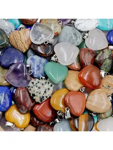 Wholesale of 30 natural crystal jewelry. Various stone heart-shaped pendants, gemstone pocket carvings, quartz decorations, Quartz Crystals. For jewelry making, DIY necklaces, bracelets.