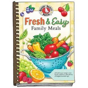 USED-Fresh & Easy Family Meals by Gooseberry Patch (Plastic Comb)