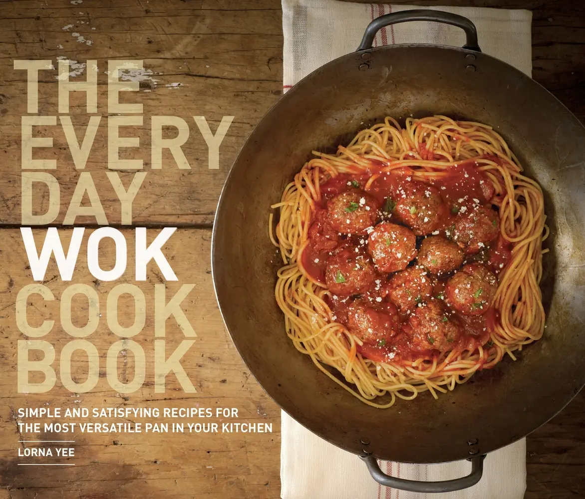 USED Book - The Everyday Wok Cookbook: Simple and Satisfying Recipes for the Most Versatile Pan in Your Kitchen by Yee, Lorna (Paperback) - english