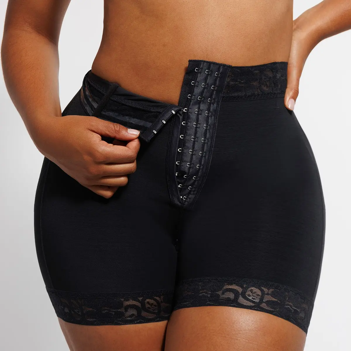 Triple-Hook-and-Eye Closure-Black