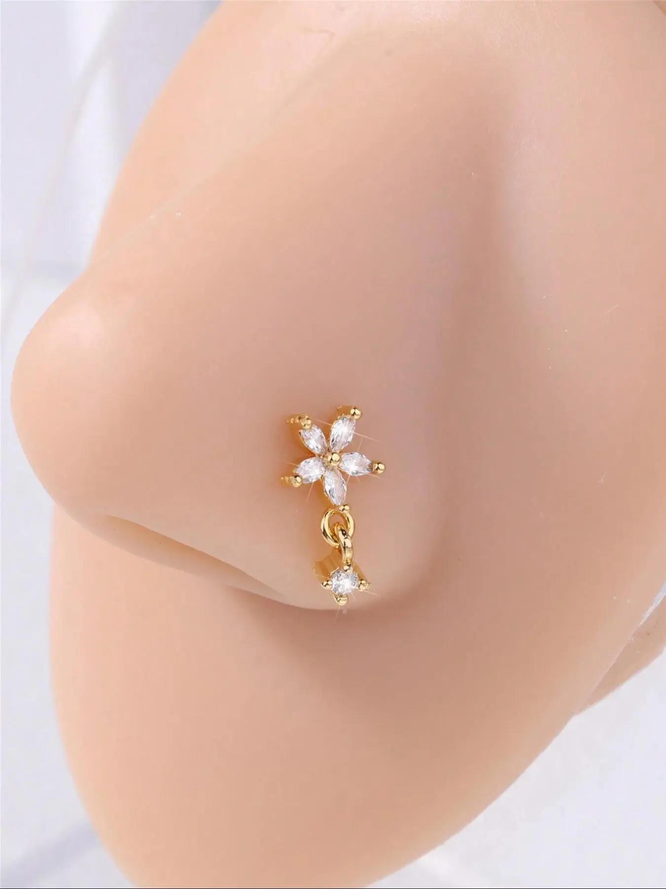 Flower Design L Shape Nose Stud, Rhinestone Decor Nose Ring, Fashionable Body Jewelry for Women & Girls, Trendy All-match & Exquisite Jewelry for Birthday Gift, Nose Piercing Jewelry, Nose Rings Studs, Body Jewellery