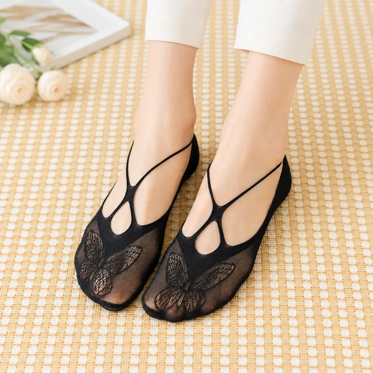 5 Pairs Women's Thin Minimalist No-Show Liners, Basic Butterfly Print Cotton Blend with Stay-On Grip for Summer Sneakers & Flats, Five Pairs, Socks