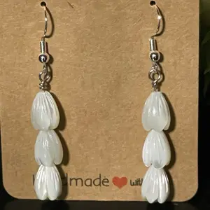 Hawaiian Mother of Pearl Pikake Earrings