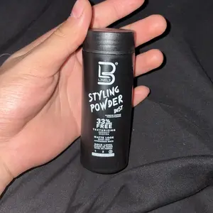 L3 Level 3 Styling Powder - Haircare Matte Finish Styling Powder - Natural Look - Easy to Apply with No Oil or Greasy Residue - L3VEL3