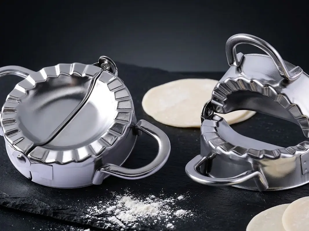 Durable Stainless Steel Dumpling Mold Press with Crimping Edge for Perfect Ravioli & Dumplings