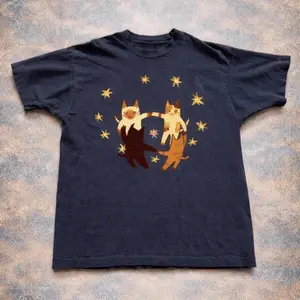 Cat Graphic Baby Tee With Yellow Stars– Cute Cartoon Graphic Top