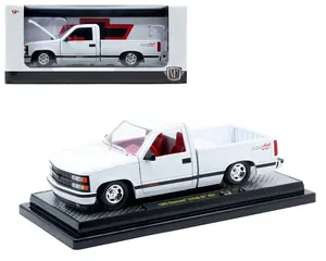 M2 Machines 1993 Chevrolet C1500 SS 454 White 1:24 Dicast Model Truck 40300-142A-7D