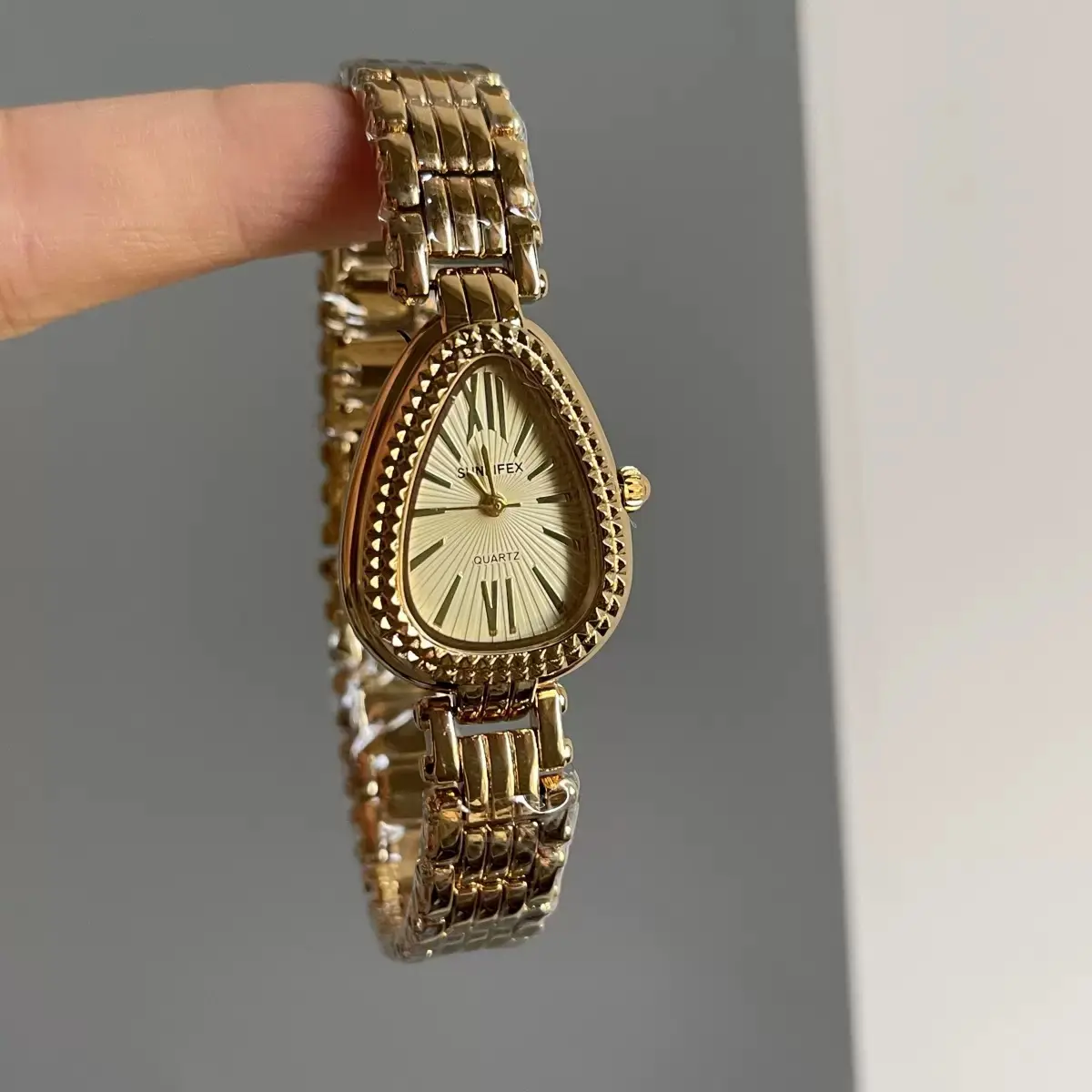 Women's Snake Chain Quartz Watch, Elegant Geometric Design, Metal Case, Mineral Glass Dial, Suitable for Daily Wear & Special Occasions