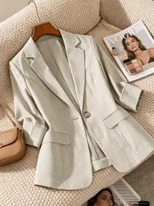 A women's light mature style suit jacket, Button lapel blazer, for women's new style with seven quarter sleeves and cinched waist, slim commuting. A casual small suit suitable for spring and autumn, home and outdoor