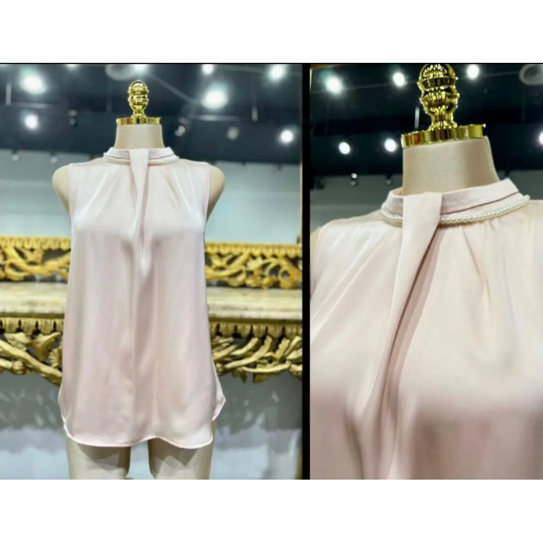 COLLAR PEARL SLEEVELESS BLOUSE