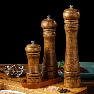 Manual Pepper Grinder Oak SHAKERS