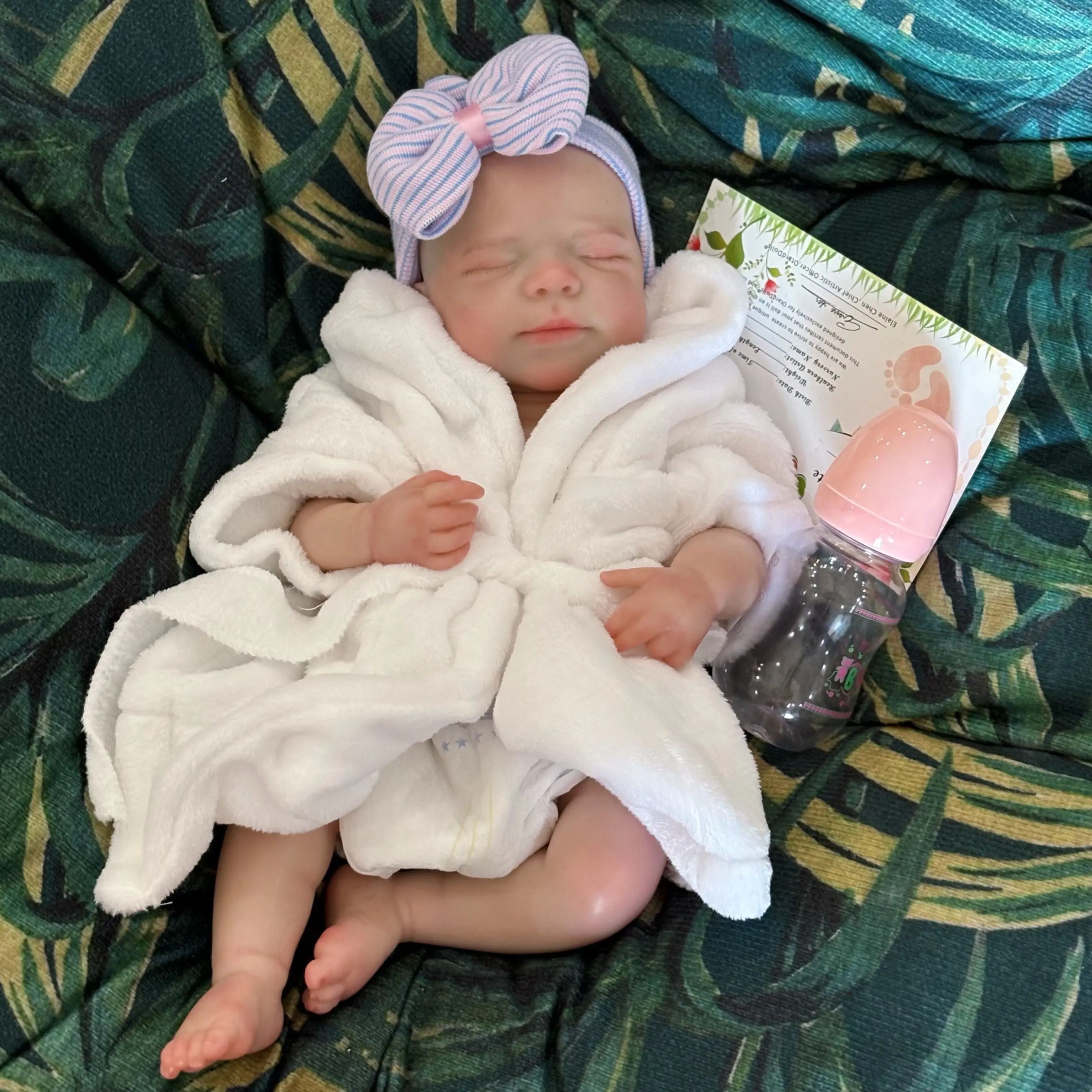 Reborn Baby Doll, 18-in 45cm Soft Silicone Lifelike Closed-Eye Sleeping Newborn Baby Girl Doll with Birth Certificate & Clothing, Kids' Perfect Gift