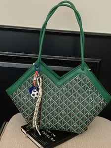 Fashionable Large Capacity Luxury Women's Bag, Portable Commuter Bag, Essential for Office Workers, Stylish and Practical, Commuting Tote Bag