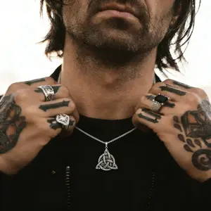 Stainless Steel Triple Goddess Triquetra Necklace Celtic Knot Irish Christian Trinity Knot Pendant Amulet Jewelry for Women