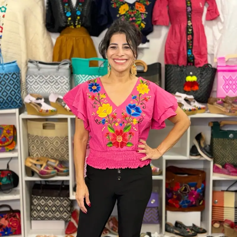 Blusa Yucatan $39 -  Embroidery blouse made in Mexico color style uniqueness artesanalmente blusa Priscila