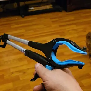 VEVOR Grabber Reacher Tool,  2-Pack 34" Foldable Reacher Grabber Pickup Tool with 360° Rotating Wide Jaw and Dual-Sided Magnet, Lightweight Grabber Reacher Tool for Seniors, Trash Picker Upper Grabber