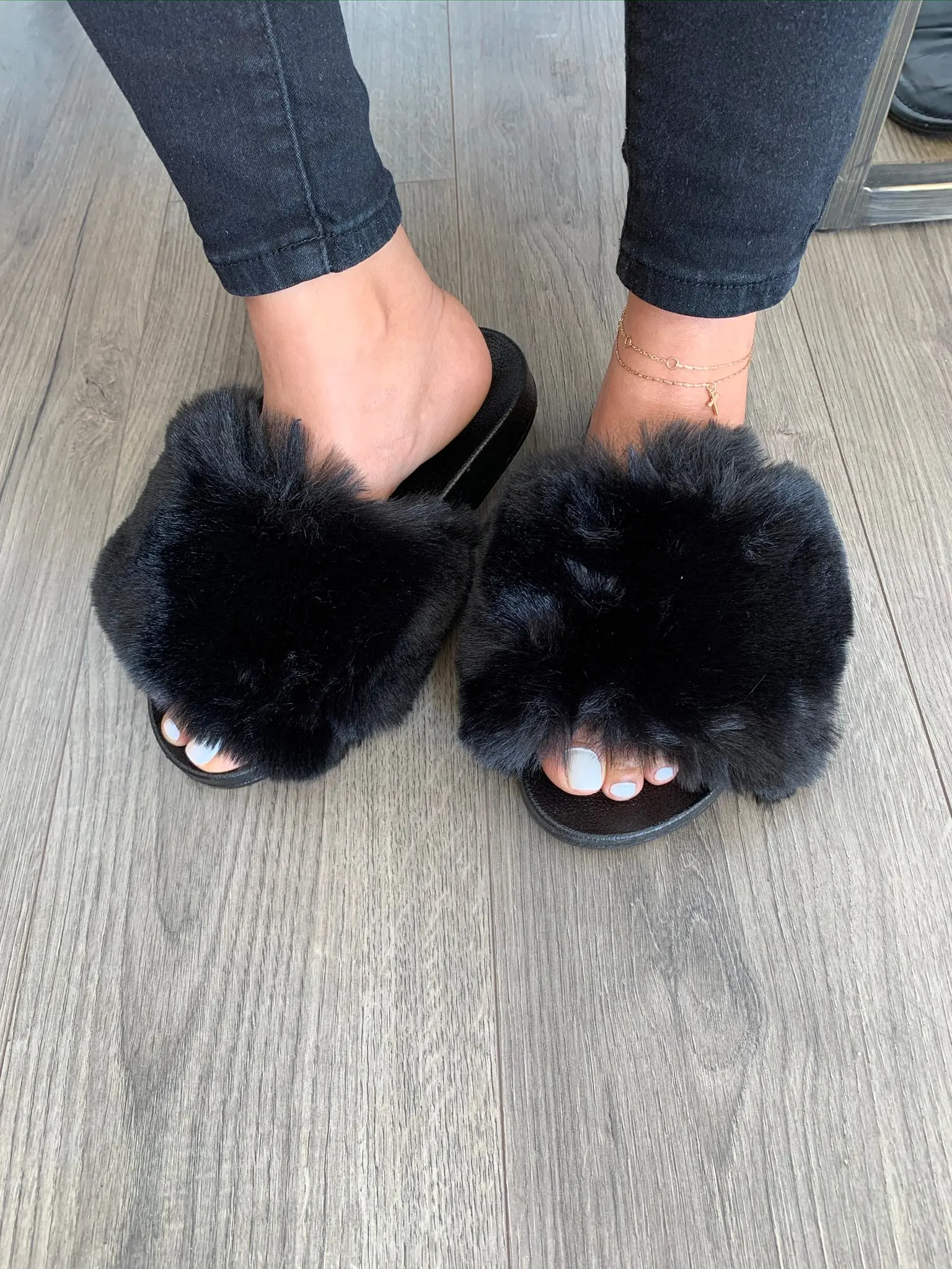 LORA2 - BLACK FUR SANDALS LORA2 - BLACK FUR SANDALS