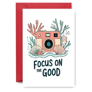 1PC Beach Camera Focus on the Good Card, Perfect for Summer Greeting, Vacation Gift, Positive Message, Handmade Card for Coastal Vibes, Quote Cards