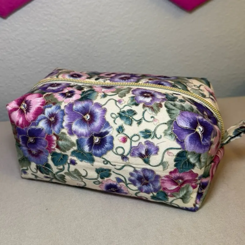 Boxy Bag Sewing Kit with Floral Pattern & Pink Interior for Beginners & Intermediate Sewists