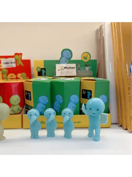 SMISKI Hippers Mini Figure Blind Box – Glow in the Dark Collectible for Phone, Laptop, Desk & More